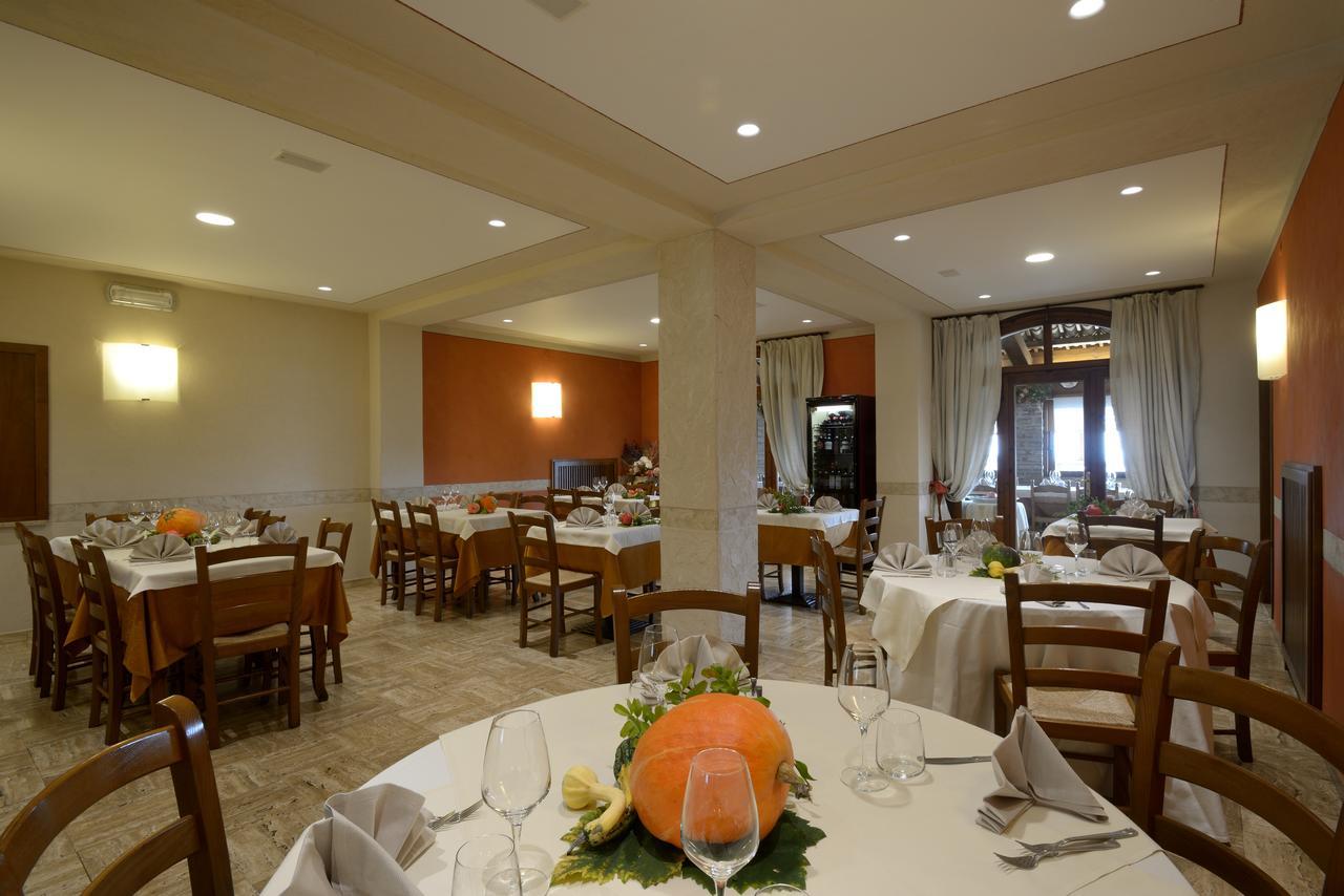 Hotel Ristorante Da Tullio Tarzo Экстерьер фото